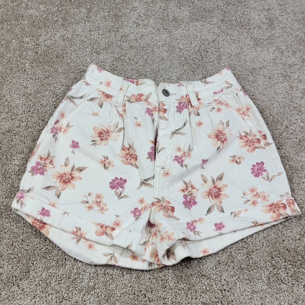 American Eagle Floral High Waisted Denim Mom Shorts White Pink Size 2